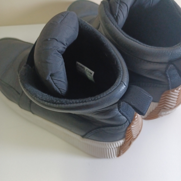 Sorel Black Women Leather Waterproof High Top Sneakers Size 8 Gorpcore Slip-on - Picture 6 of 8